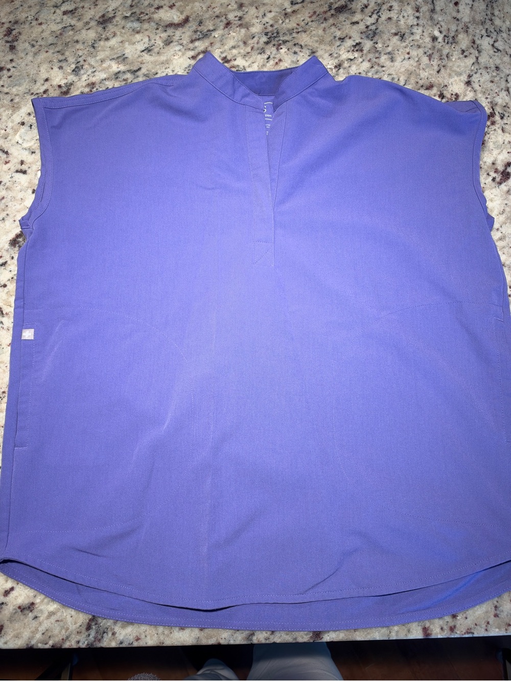 Figs scrub top